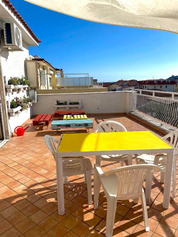 Scauri Attico Panoramico Apartment มินตูร์โน ภายนอก รูปภาพ